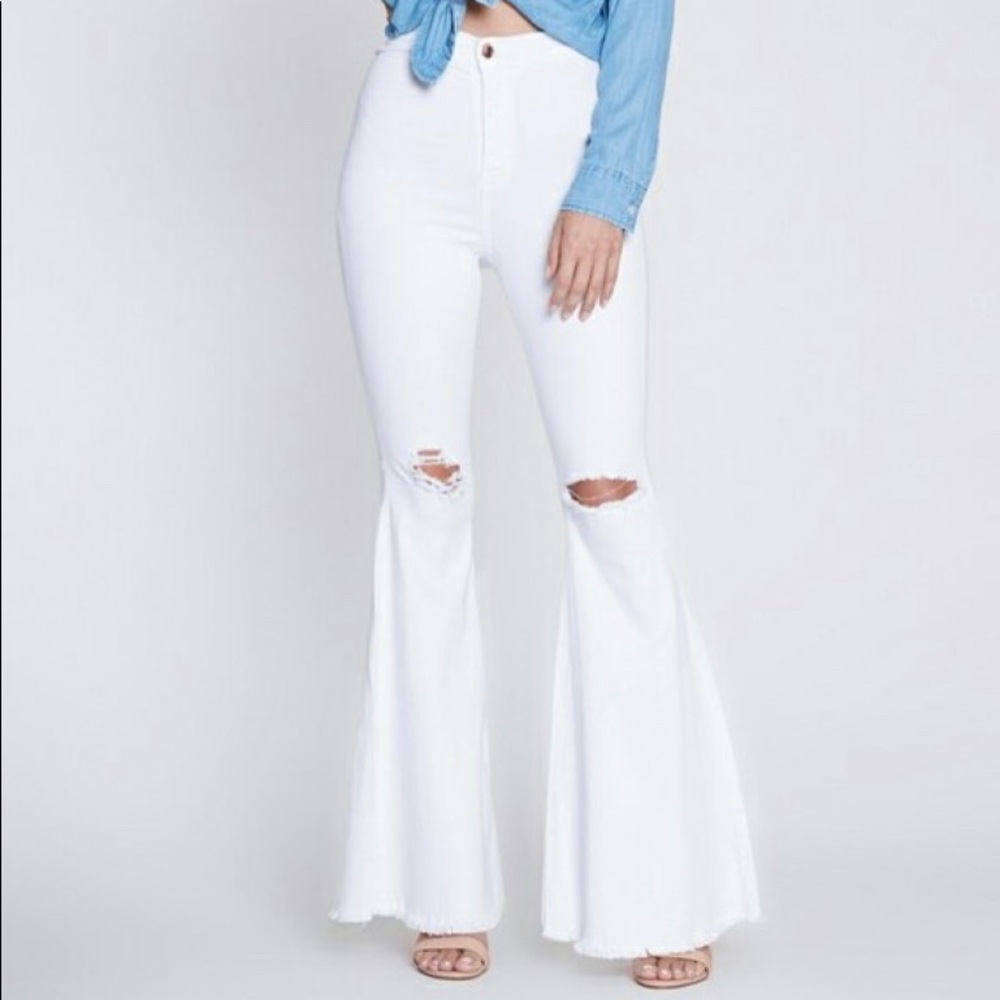 Vibrant Bella Flare Jeans color white